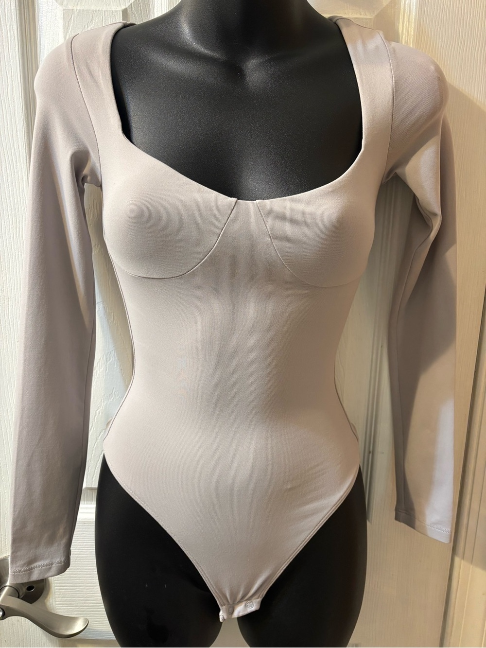 Babaton Long-Sleeve Scoop-Neck Bodysuit in Light Taupe